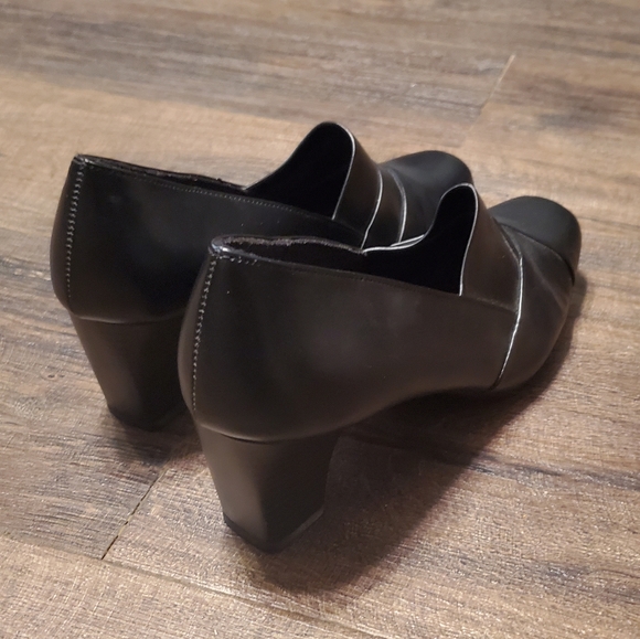 St.Johns Bay Black Heels - Picture 4 of 5